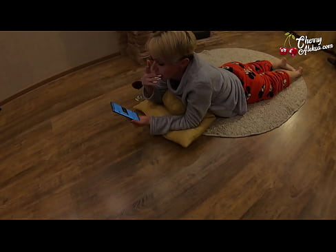 ❤️ Crazy blonde suger stor pikk suger og spretter på den - analsex ❌ Superporno hos oss ️❤