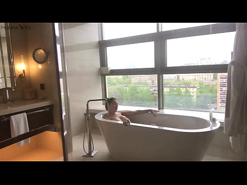 ❤️ En fantastisk babe som lidenskapelig rykker av seg fitta på badet ❌ Superporno hos oss ️❤
